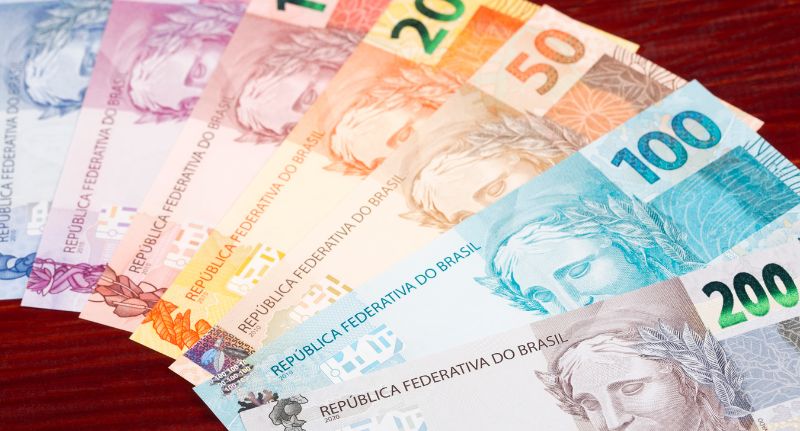 Cédulas de reais.